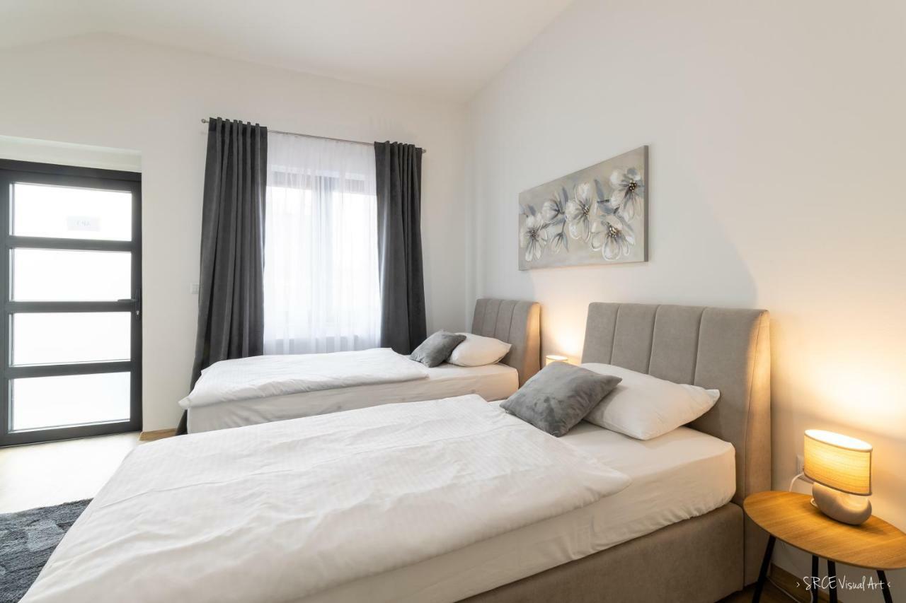 Apartmani Gundulic Osijek Exterior photo